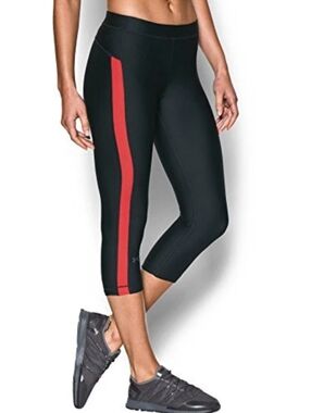 Under Armour Cool Switch Black And Red Compression Capri Leggings  - Size Medium